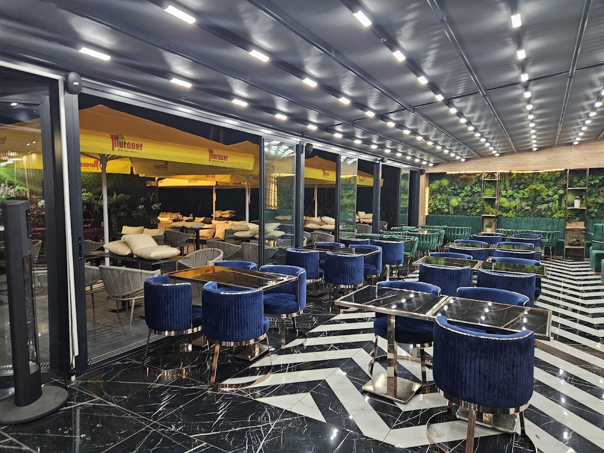 Absolut Restaurant & Bar Photos 2